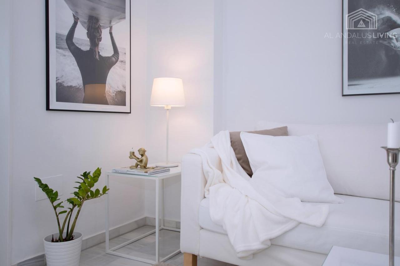 Scandinavian Seaview Terrace: Miraflores Beach Retreat Malaga Exterior photo